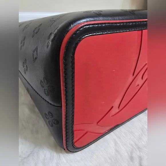 🔥🔥☄️❌️❌️SOLD❌❌️Christian Louboutin Calfskin East-West Cabata Tote Bag...🔥🔥🔥 - Picture 6 of 11